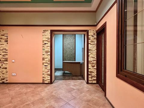 комерційна за адресою Андрея Шептицького вул., 5