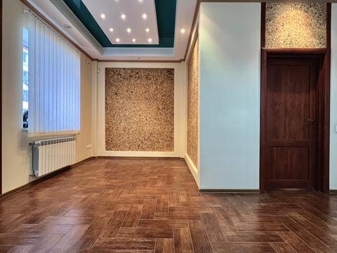 комерційна за адресою Андрея Шептицького вул., 5