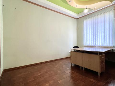 комерційна за адресою Андрея Шептицького вул., 5