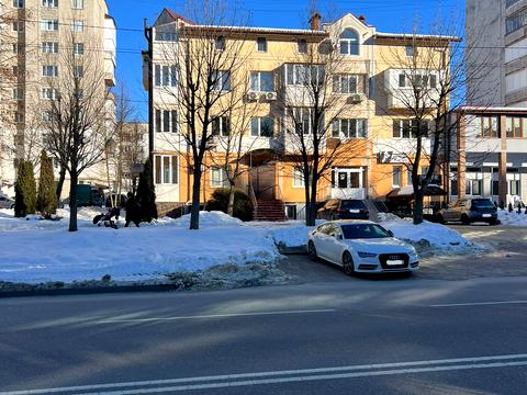 комерційна за адресою Андрея Шептицького вул., 5