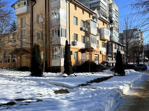 комерційна за адресою Андрея Шептицького вул., 5