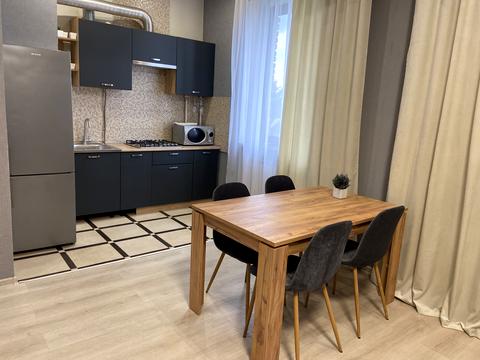 квартира по адресу Владимира Великого пл. (Артема), 1