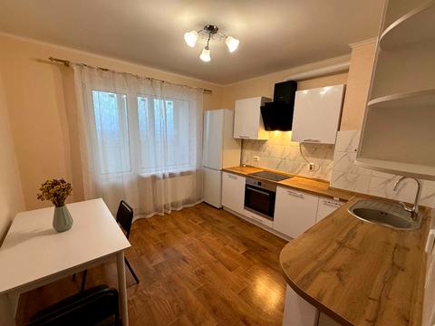 квартира за адресою Ревуцького вул., 54