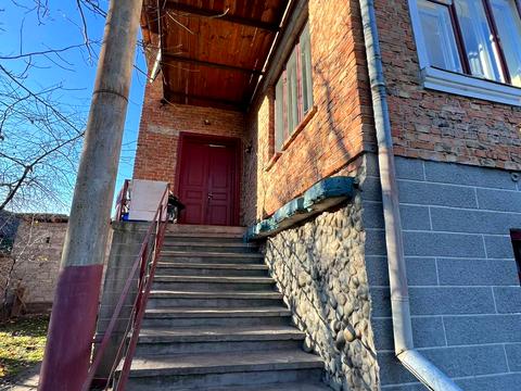 будинок за адресою с. Могиляни, Центральна