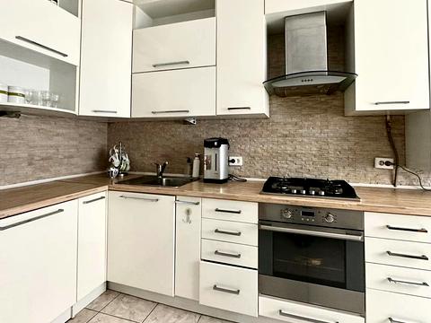 квартира за адресою Залізнична вул., 2