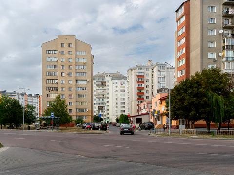 комерційна за адресою Стуса, 37 а
