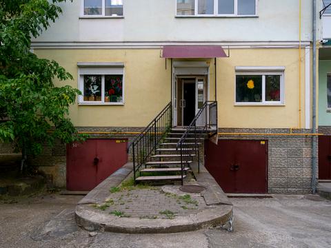комерційна за адресою Стуса, 37 а