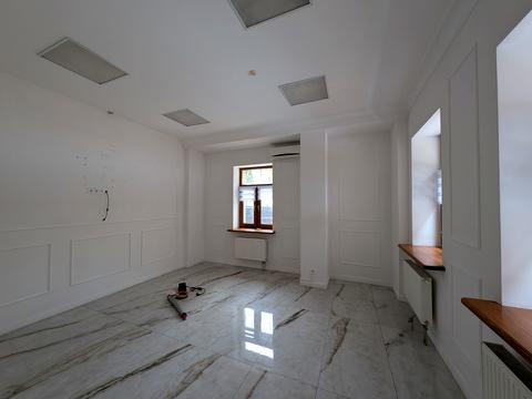 комерційна за адресою Жилянська вул., 72-А