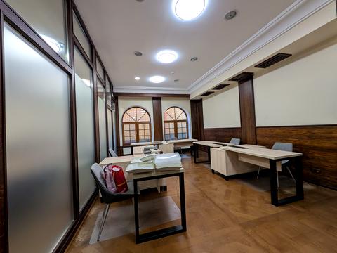 комерційна за адресою Жилянська вул., 72-А