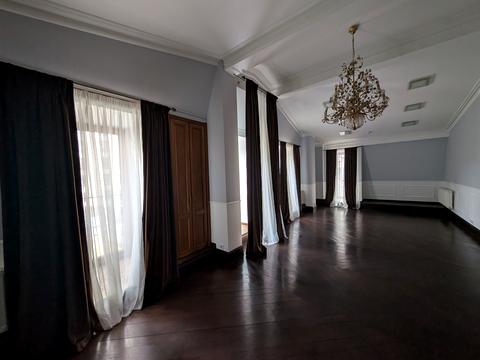 комерційна за адресою Жилянська вул., 72-А