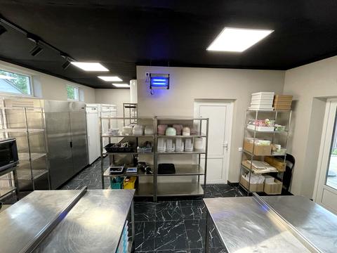 комерційна за адресою Соборності, 1