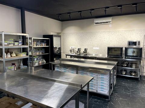 комерційна за адресою Соборності, 1