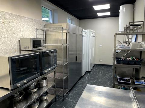 комерційна за адресою Соборності, 1