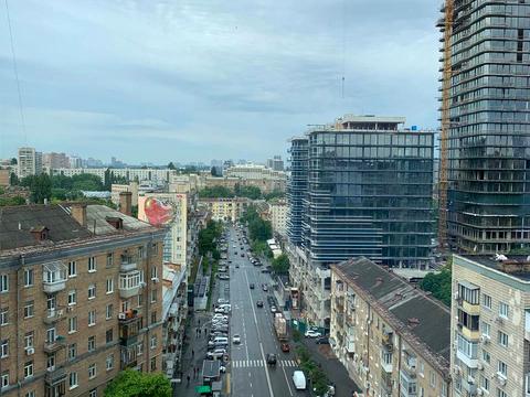 комерційна за адресою Кловський узвіз, 7a