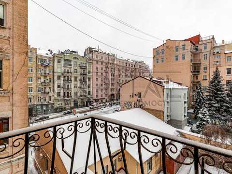 коммерческая по адресу Антоновича ул. (Горького), 9