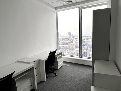 комерційна за адресою Спортивна пл., 1