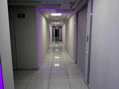 комерційна за адресою Спортивна пл., 1