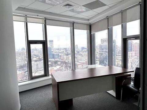 комерційна за адресою Спортивна пл., 1