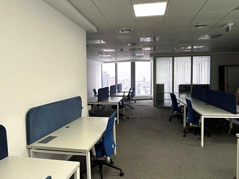 комерційна за адресою Спортивна пл., 1