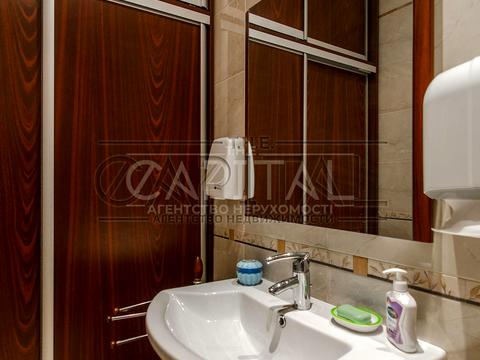 комерційна за адресою Шовковична вул., 21