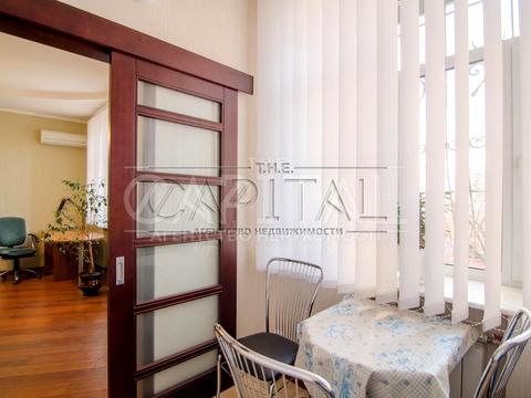 комерційна за адресою Шовковична вул., 21