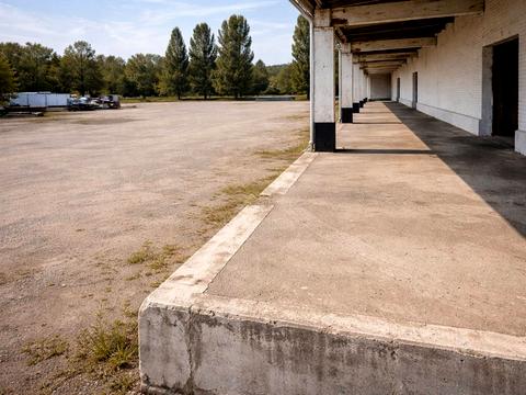 коммерческая по адресу Богдана Хмельницкого просп. (Героев Сталинграда), 1