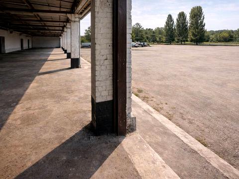 коммерческая по адресу Богдана Хмельницкого просп. (Героев Сталинграда), 1