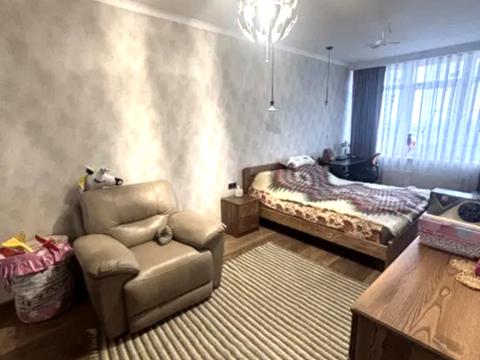 квартира за адресою Перлинна вул., 8