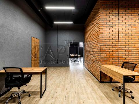 комерційна за адресою Свободи вул., 126