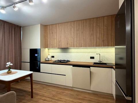 квартира за адресою Степана Бандери вул., 77-Б