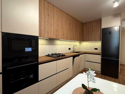 квартира за адресою Степана Бандери вул., 77-Б