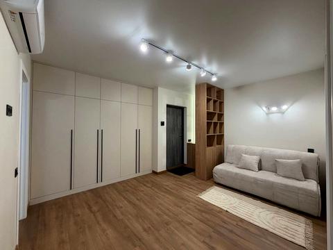 квартира за адресою Степана Бандери вул., 77-Б