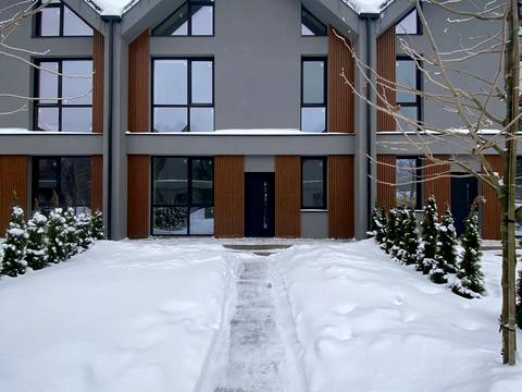 будинок за адресою Євгена Патона вул.