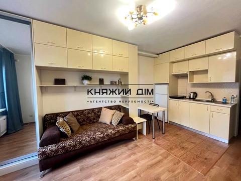 квартира за адресою Софії Русової вул., 3