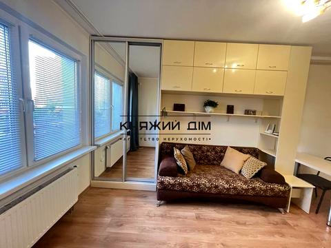 квартира за адресою Софії Русової вул., 3