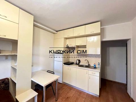 квартира за адресою Софії Русової вул., 3