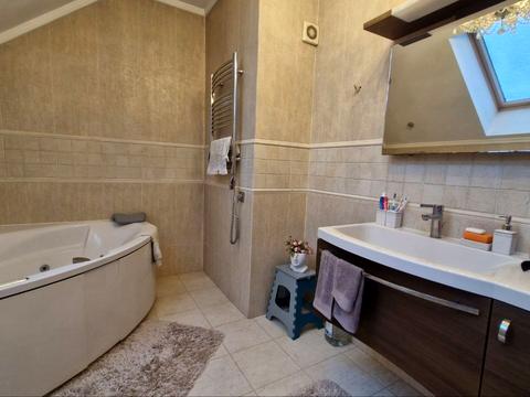 будинок за адресою Дзвінкова