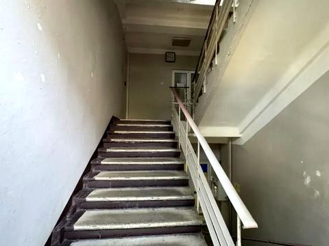 комерційна за адресою Солом'янська вул., 5