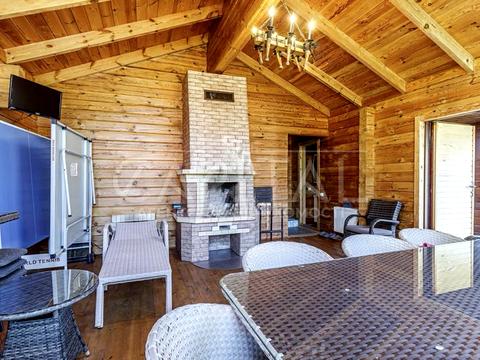 будинок за адресою космонавтів, 32