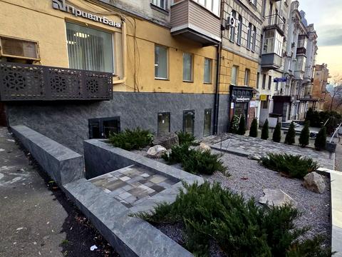 коммерческая по адресу Саксаганского ул., 61