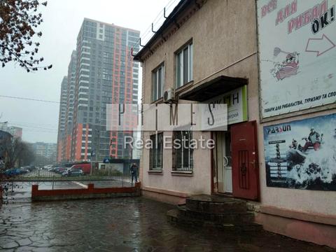 комерційна за адресою Київ, Автозаводська вул., 83