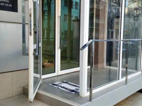 комерційна за адресою Мироносицька вул., 79