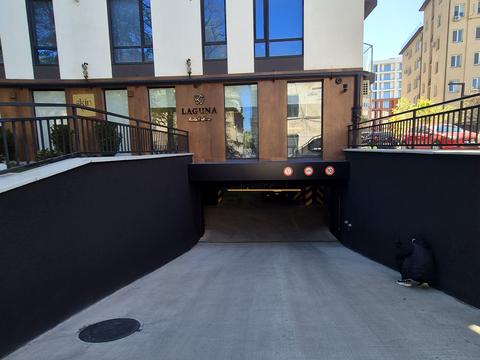 паркоместо по адресу Сечевых Стрельцов ул., 28-А