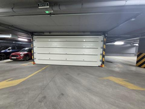 паркоместо по адресу Сечевых Стрельцов ул., 28-А