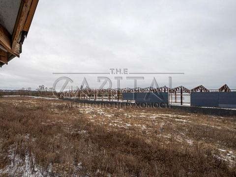 комерційна за адресою Центральна, 5