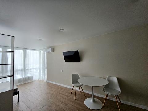 квартира за адресою Олега Мудрака вул. (Генерала Наумова), 1-Б