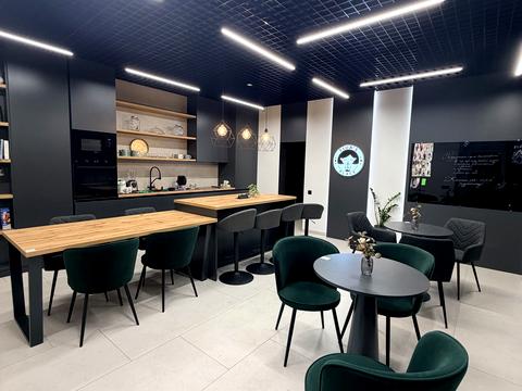 комерційна за адресою Київська вул., 235-А