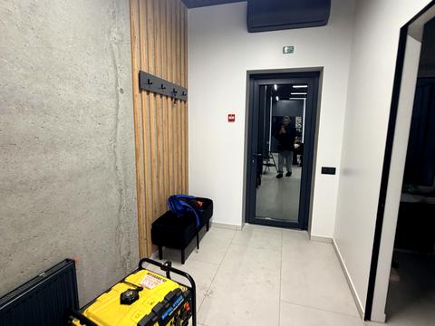 комерційна за адресою Київська вул., 235-А