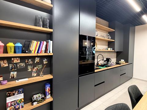 комерційна за адресою Київська вул., 235-А