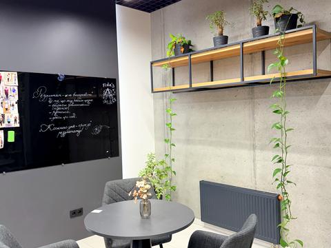 комерційна за адресою Київська вул., 235-А